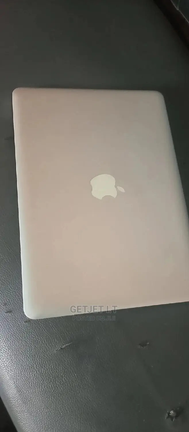 Laptop Apple MacBook 2012 8GB Intel Core I5 HDD 500GB