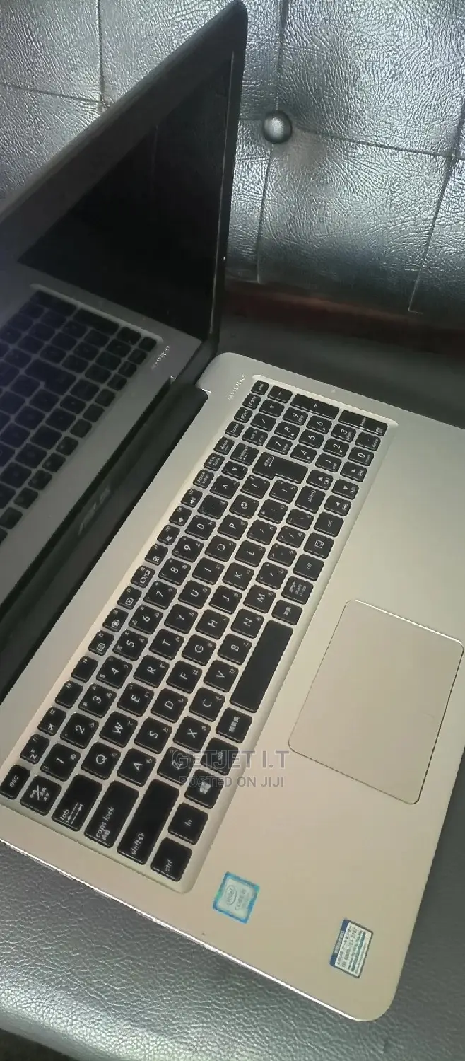 Laptop Asus U56E 6GB Intel Core i3 HDD 500GB
