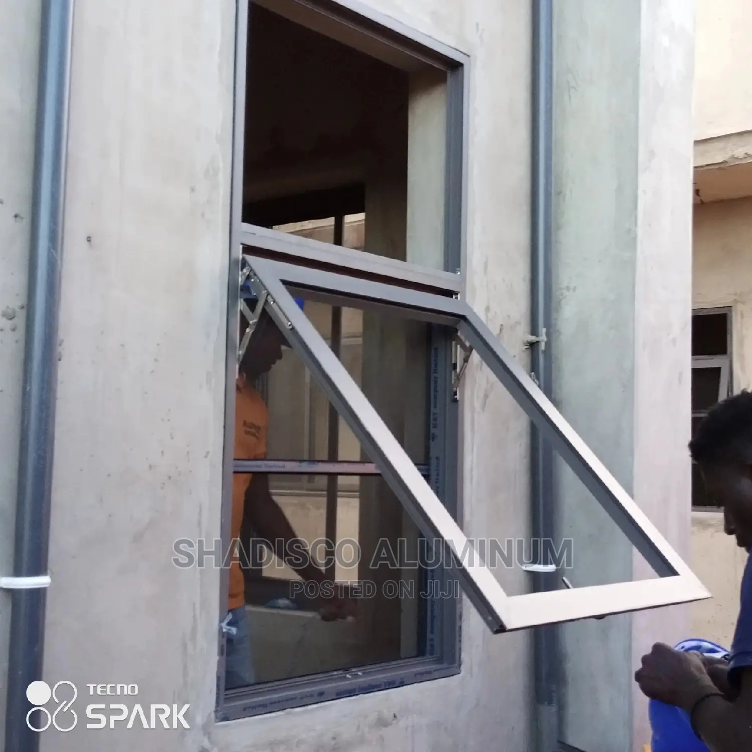 Aluminum Projected Windows