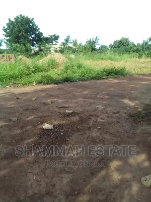 Plot for Sale at Berlin Top