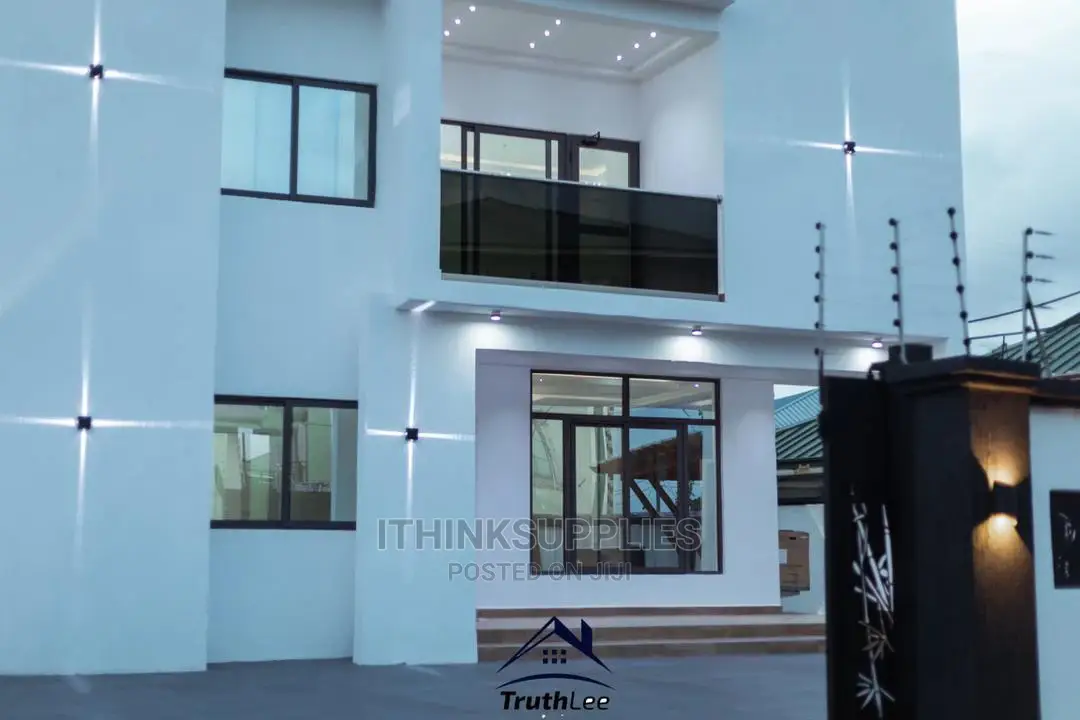 5bdrm House in Kojoatinka, Spintex for Sale