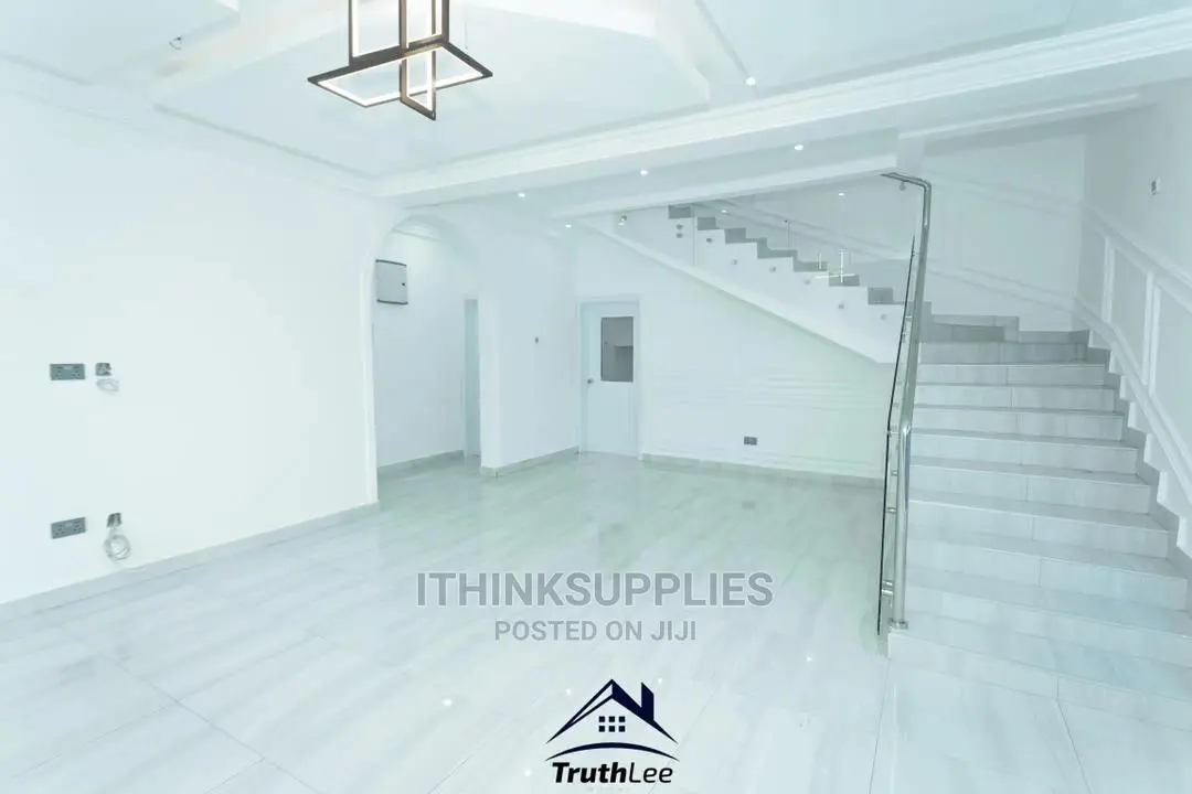 5bdrm House in Kojoatinka, Spintex for Sale