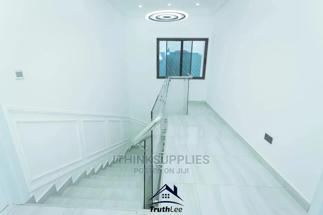 5bdrm House in Kojoatinka, Spintex for Sale