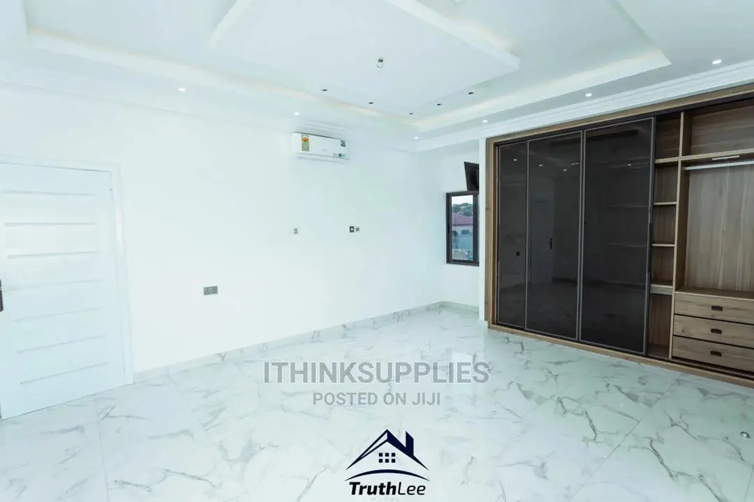 5bdrm House in Kojoatinka, Spintex for Sale