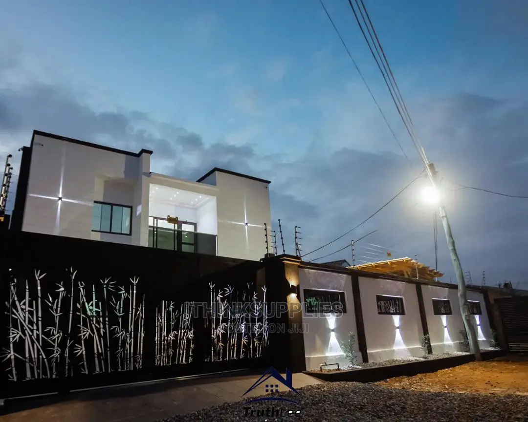 5bdrm House in Kojoatinka, Spintex for Sale