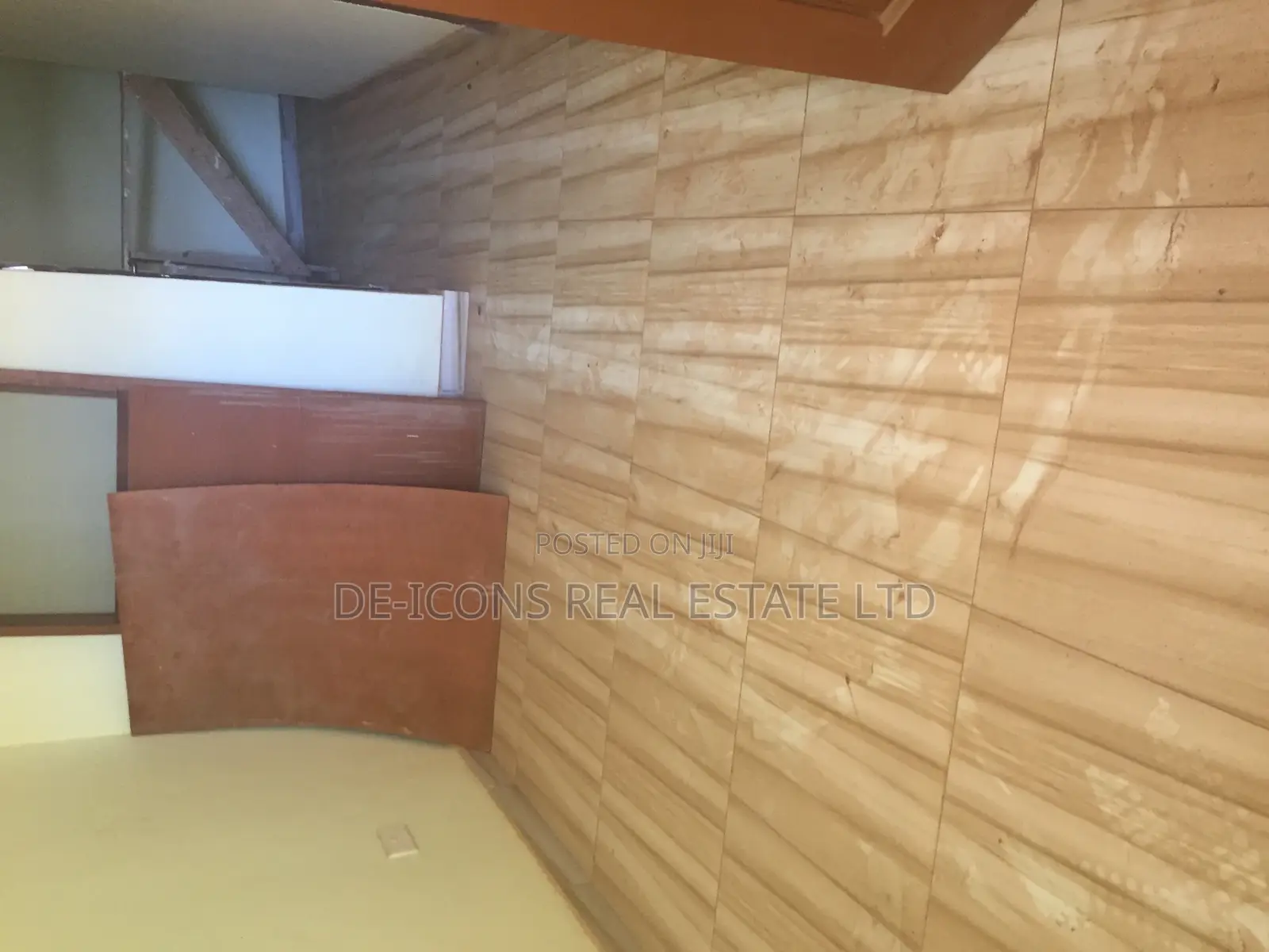 2bdrm Duplex in De-Icons Real, Ga South Municipal for rent