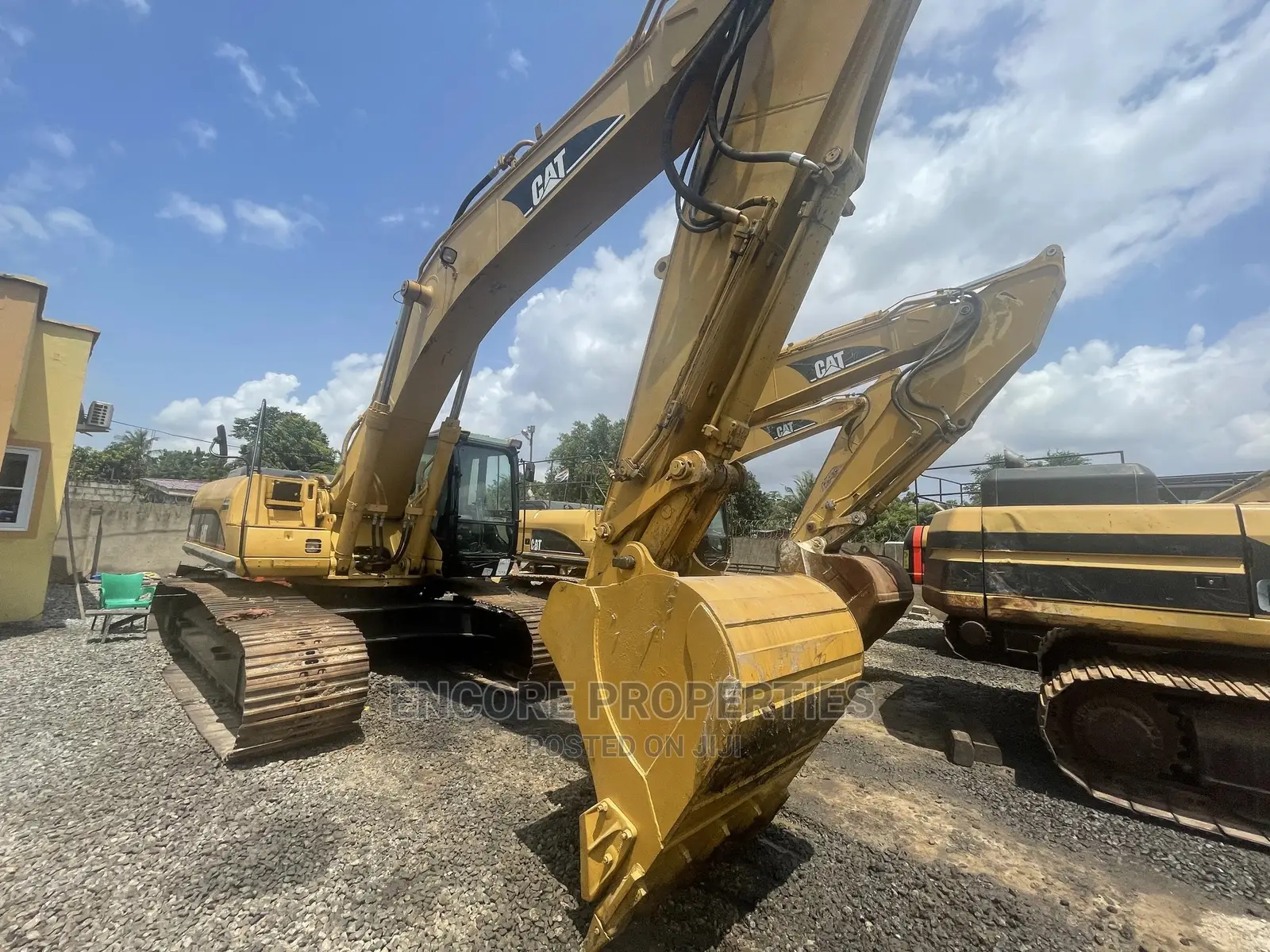 Alert 330CL , 330DL , 330BL Foreign Excavators on Sale