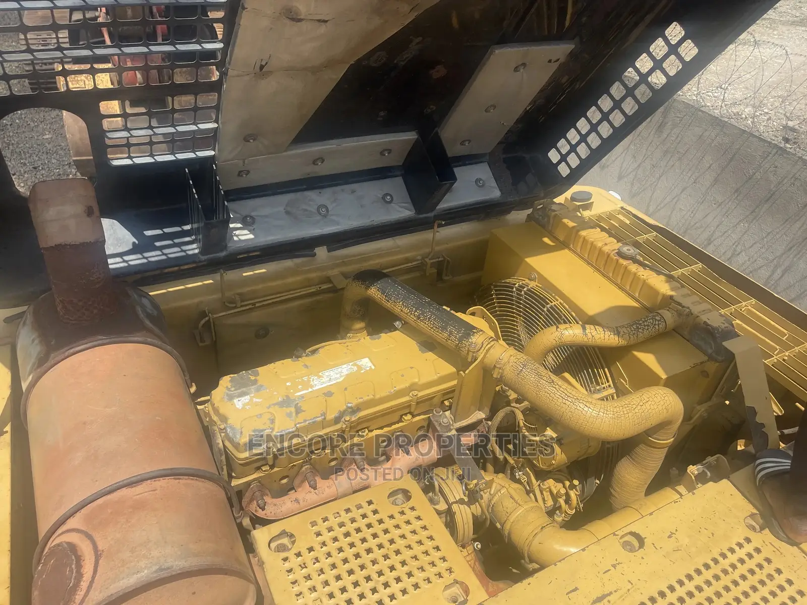 Alert 330CL , 330DL , 330BL Foreign Excavators on Sale