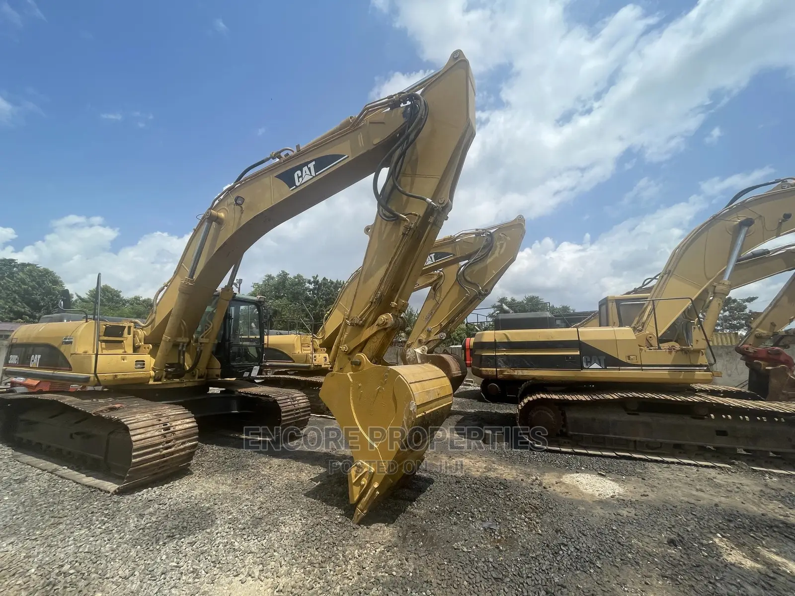 Alert 330CL , 330DL , 330BL Foreign Excavators on Sale