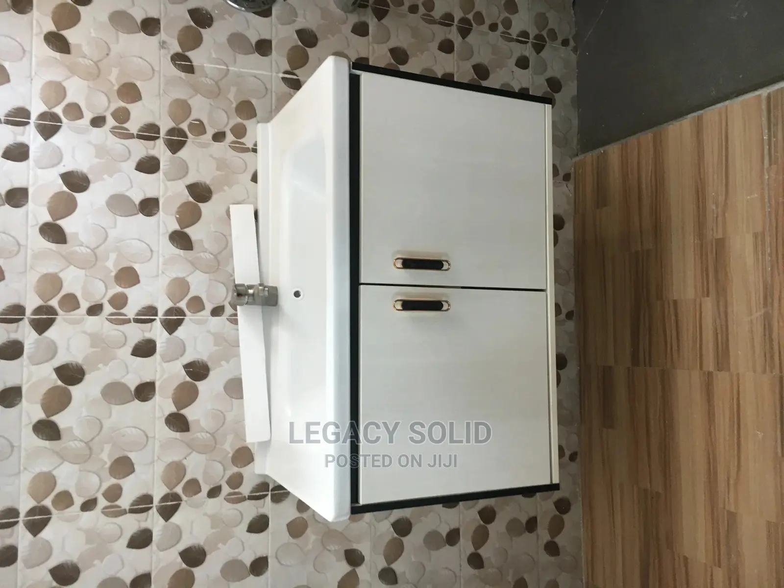 2bdrm Apartment in Legacy Consult, Ledzokuku-Krowor for rent