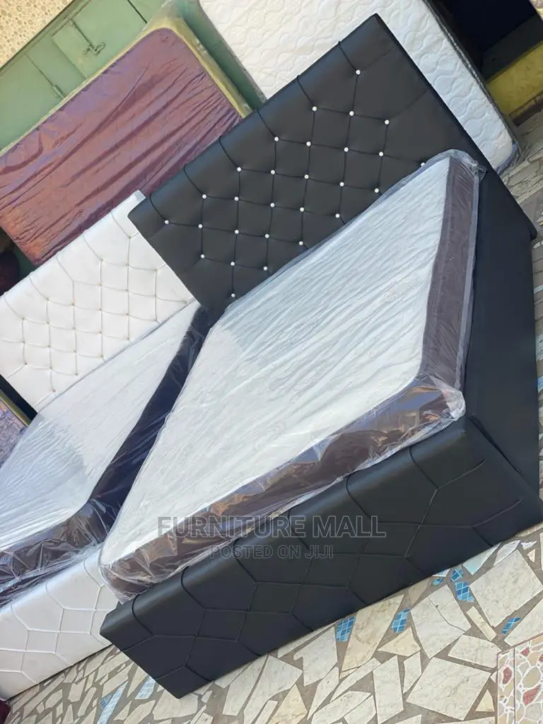 Classic Black Doublebed With Mattress