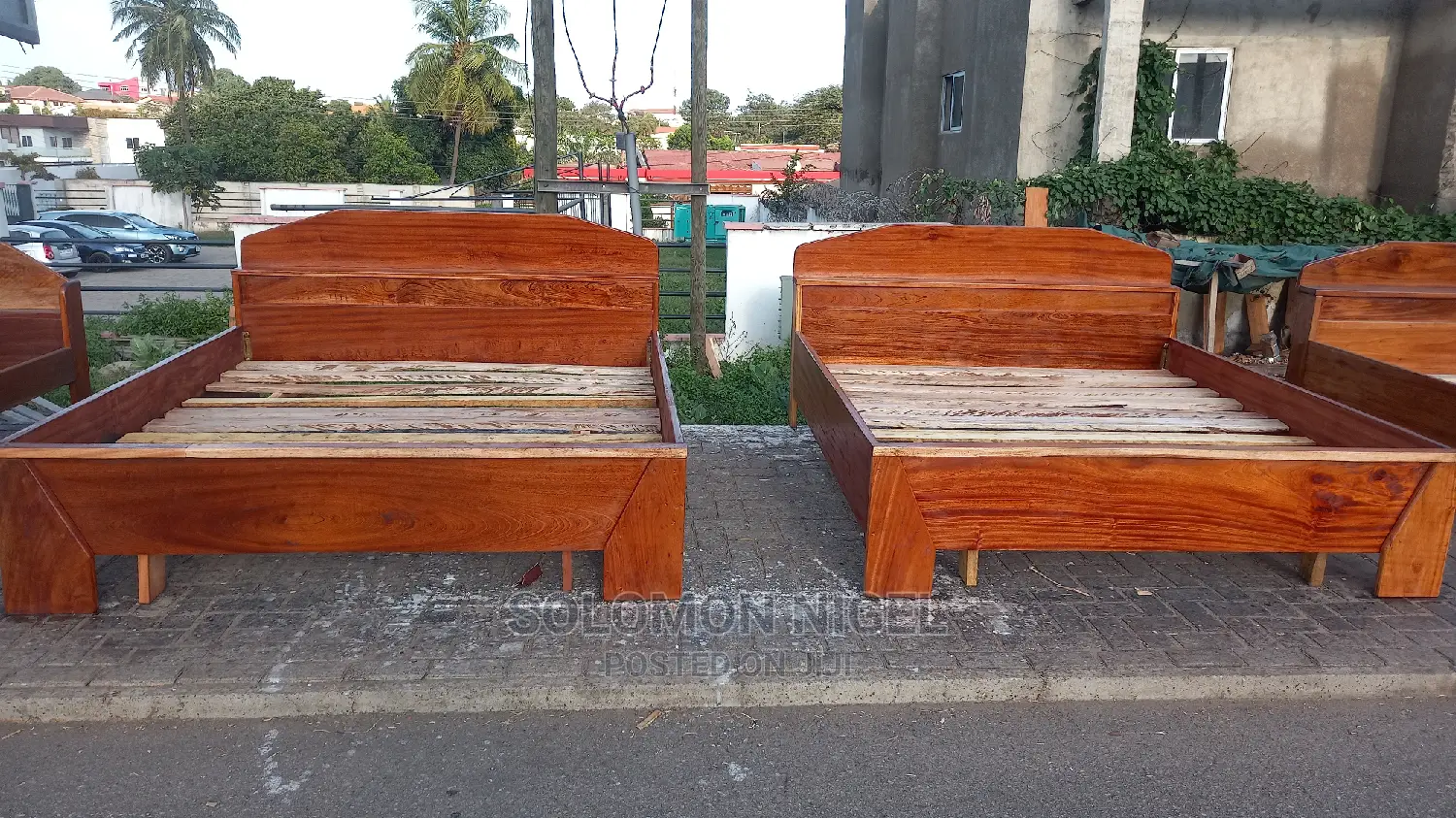 Wooden Local Quen Size Bed, 72"×75"