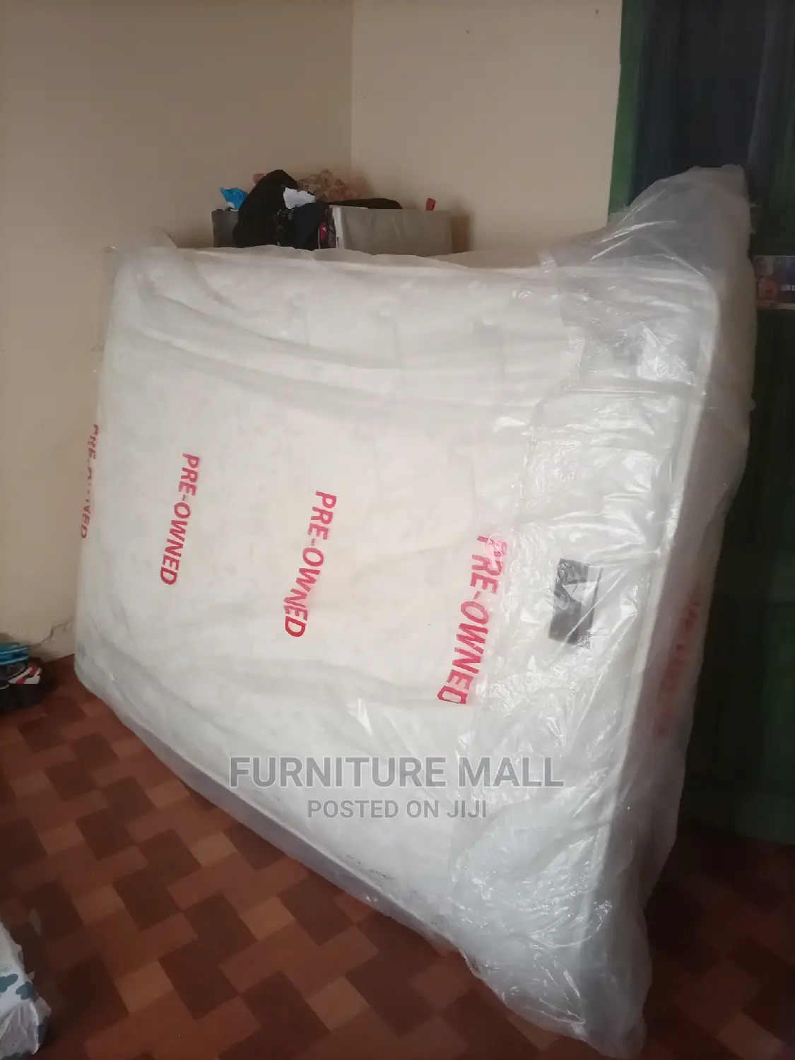 13" Stain Free Queen-Size Mattress 80x60. TM