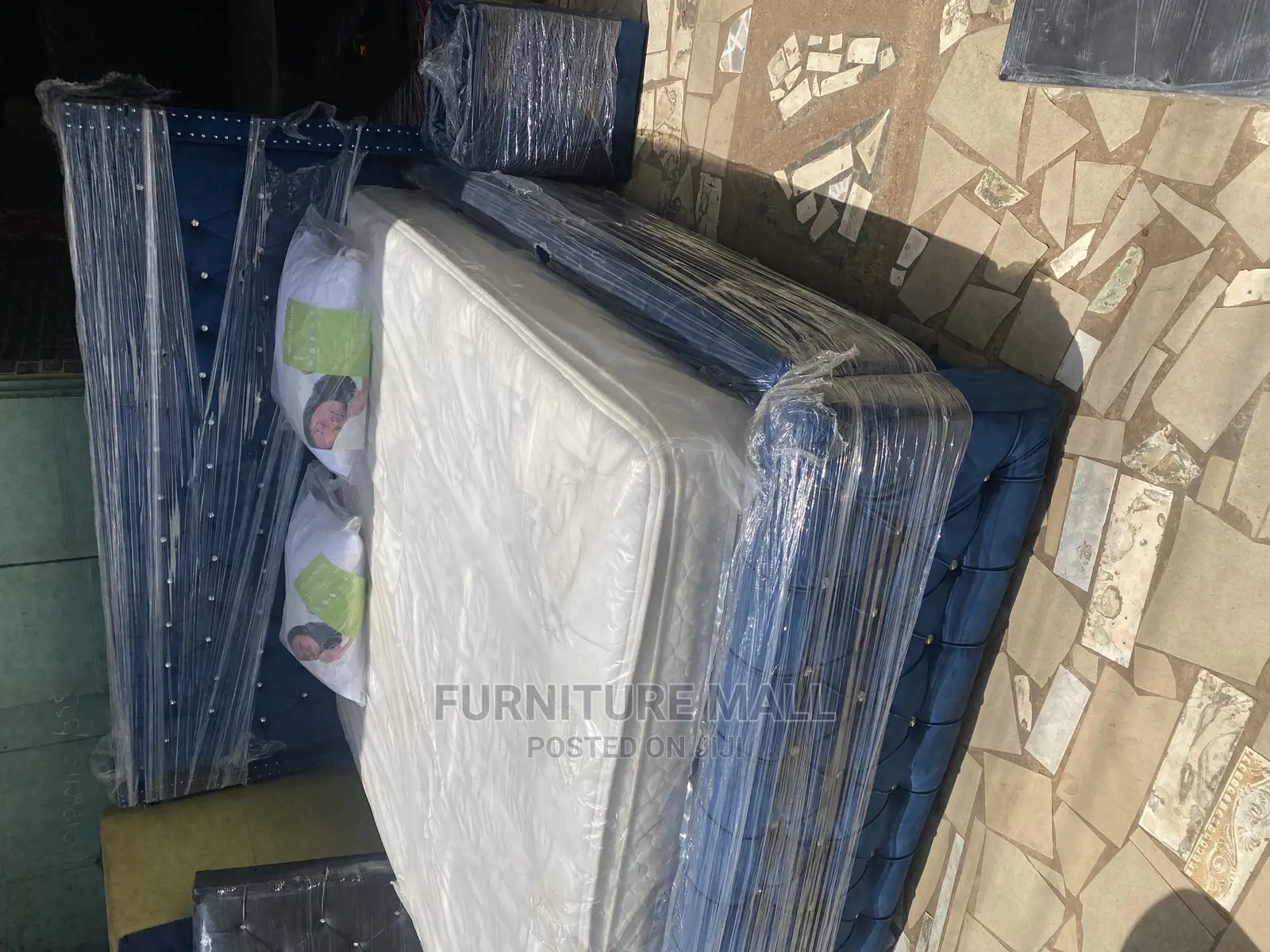 Great Kingsize Bed With Mattress. Classic . Free Delivery