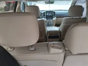 Car Rental Landcruisers for Business Trip and Conference