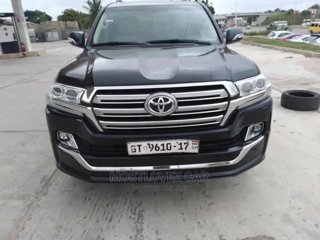 Car Rental Landcruisers for Business Trip and Conference