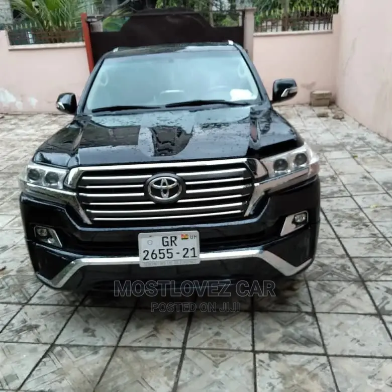 Car Rental Landcruisers for Business Trip and Conference