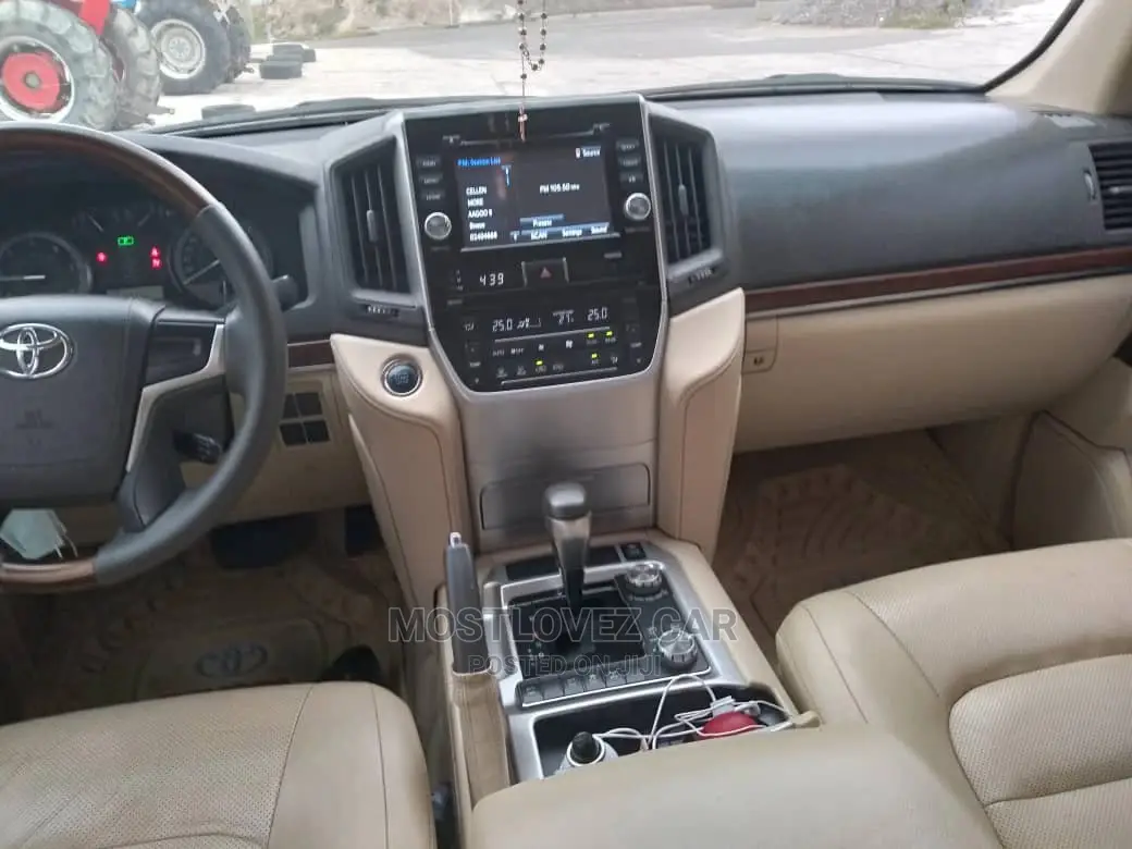 Car Rental Landcruisers for Business Trip and Conference