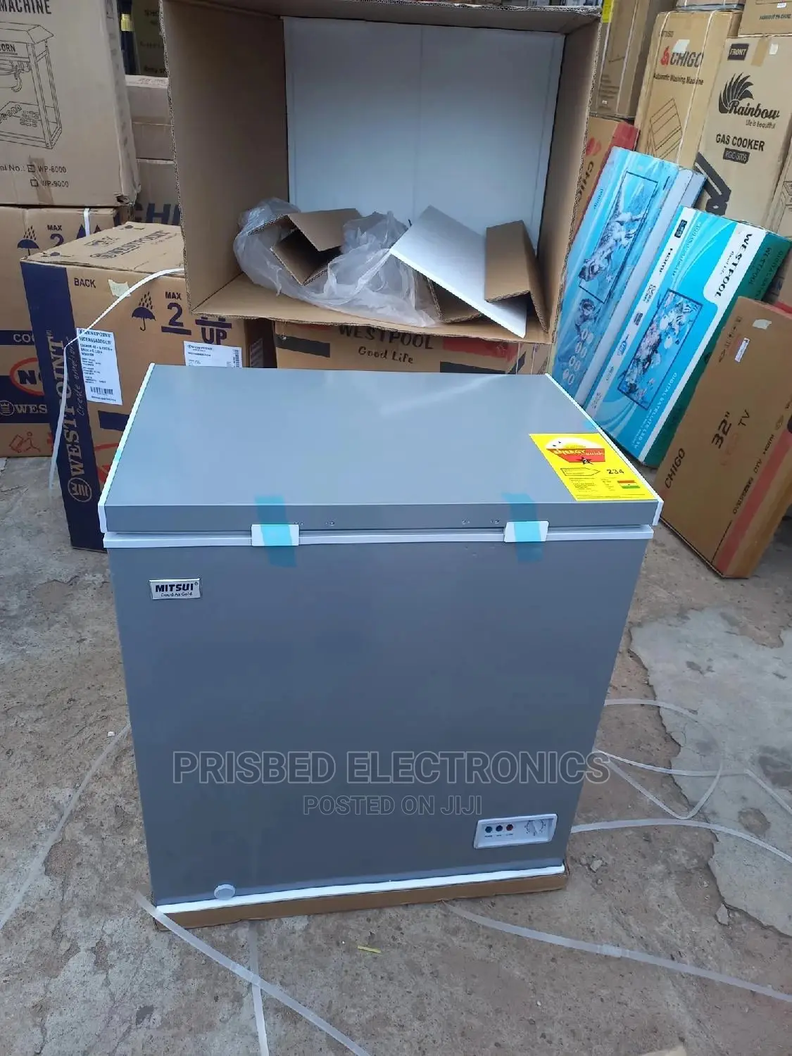 Mitsui Chest Freezer 140 Litres With Sliding Glass on Top