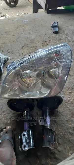 Kia Rondo Front Headlight Pair Available