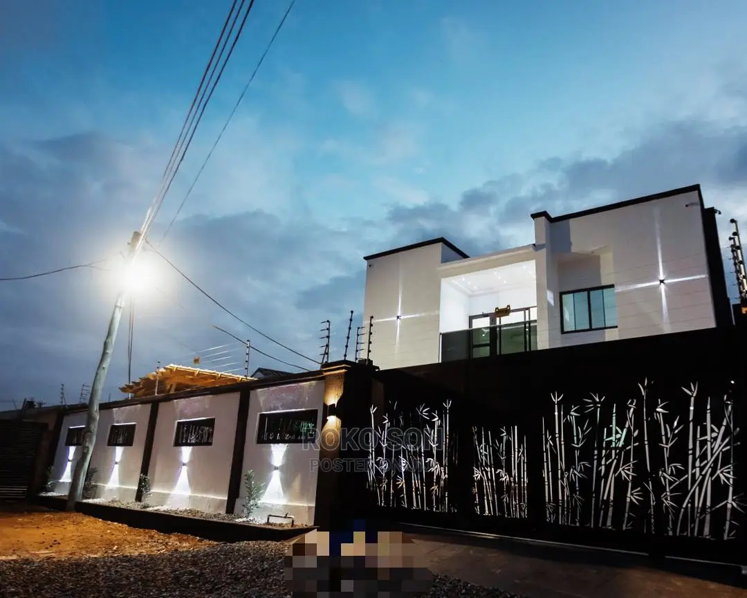 5bdrm Duplex in Dr Roko, Spintex for Sale