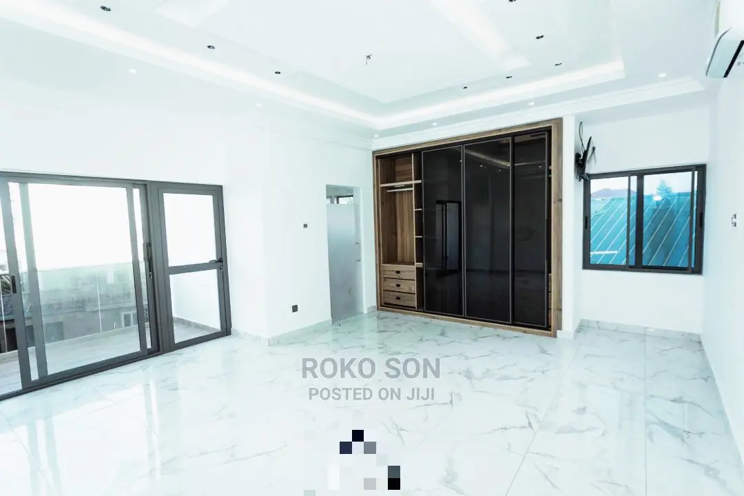 5bdrm Duplex in Dr Roko, Spintex for Sale