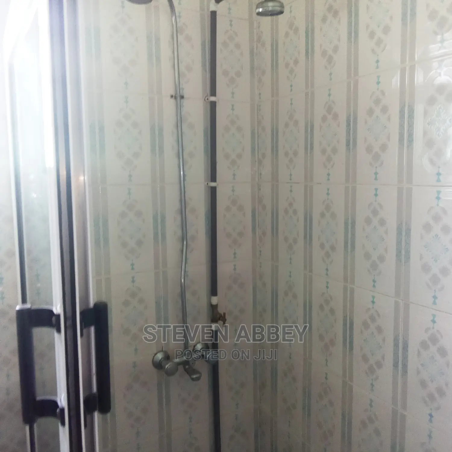 4bdrm Apartment in Adom Agency, Teshie for Rent