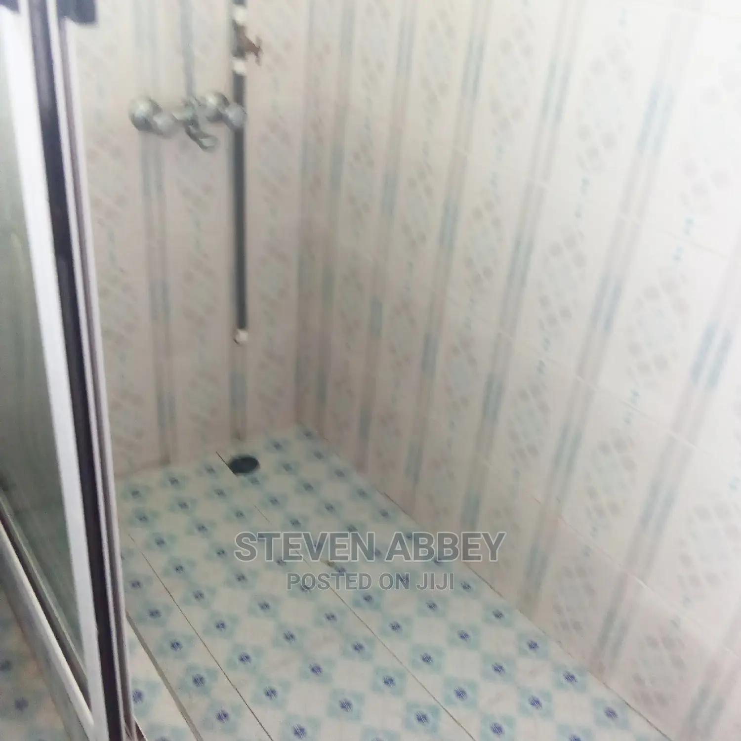 4bdrm Apartment in Adom Agency, Teshie for Rent