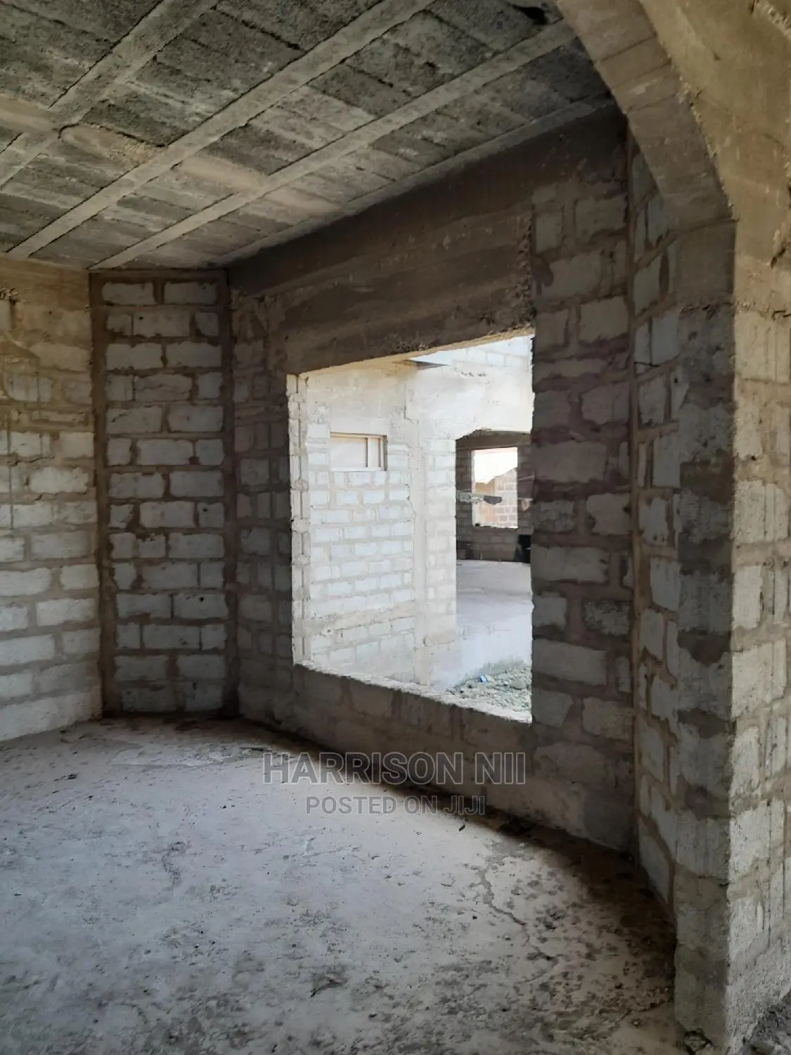 5bdrm Mansion in Amasaman, Accra Metropolitan for sale
