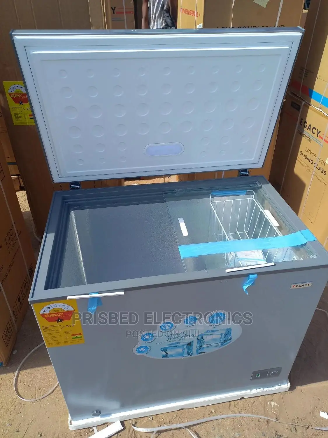 Legacy Chest Freezer 251 Litres With Glass on Top