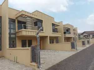 3bdrm Townhouse / Terrace in East Legon for rent