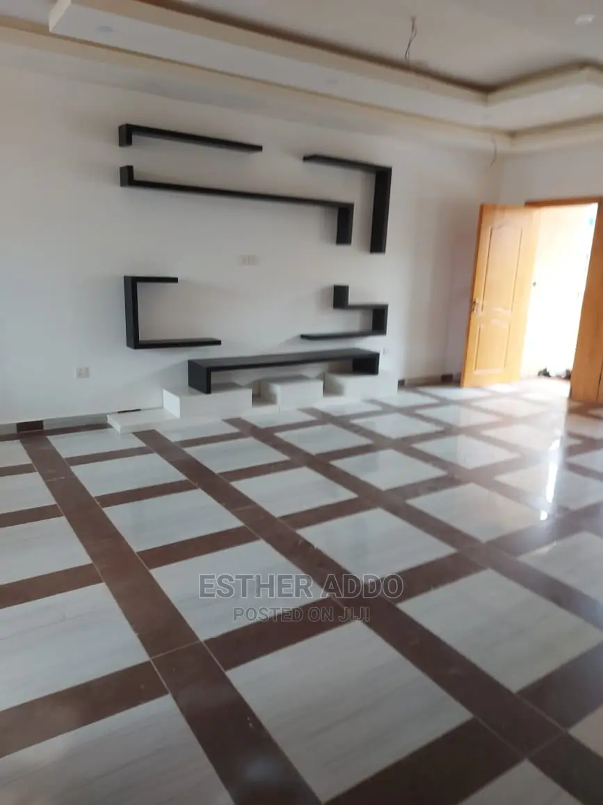 3bdrm Townhouse / Terrace in East Legon for rent