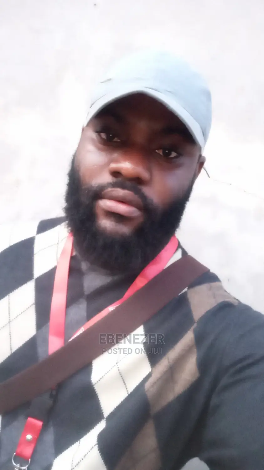 Photography, Videography, Graphic Design IT Technician CV