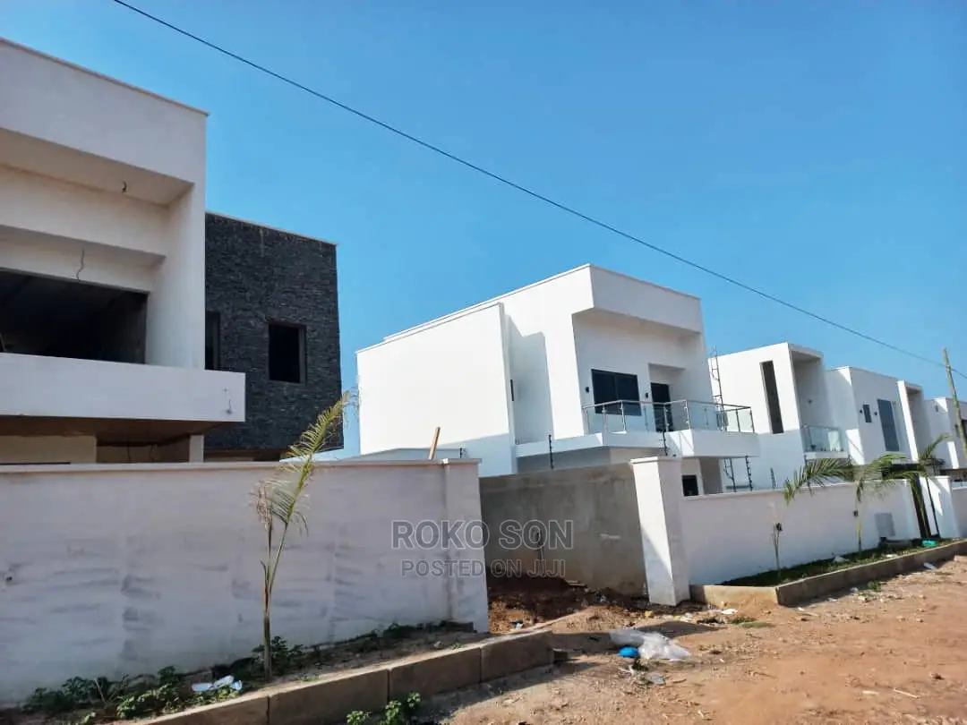 3bdrm Duplex in Dr Roko, East Legon for sale