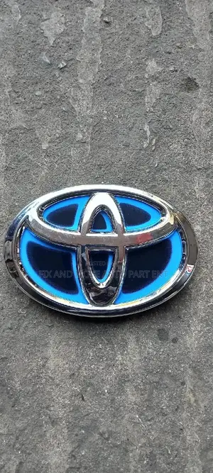 Toyota Camry Spider 2012-14 Front CROWN/EMBLEM Available