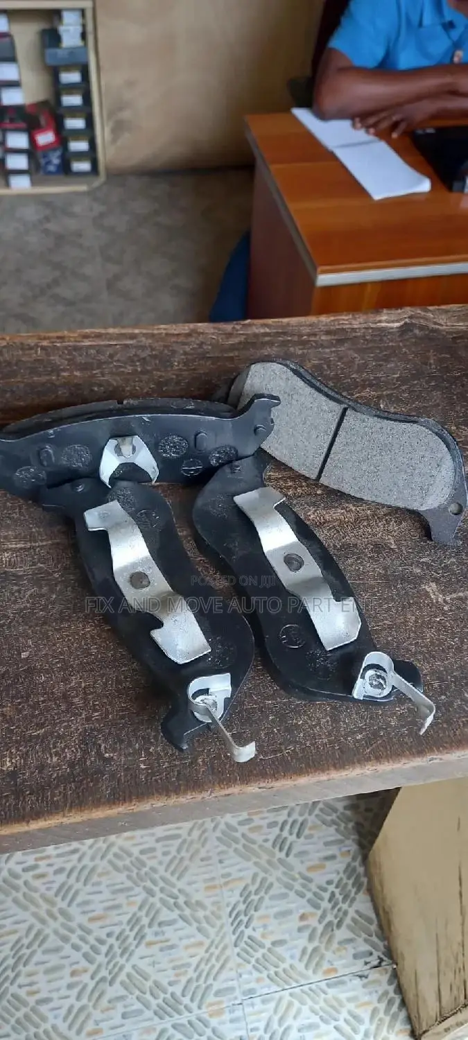 Brand New High Quality BRAKE PAD for All Cars Available