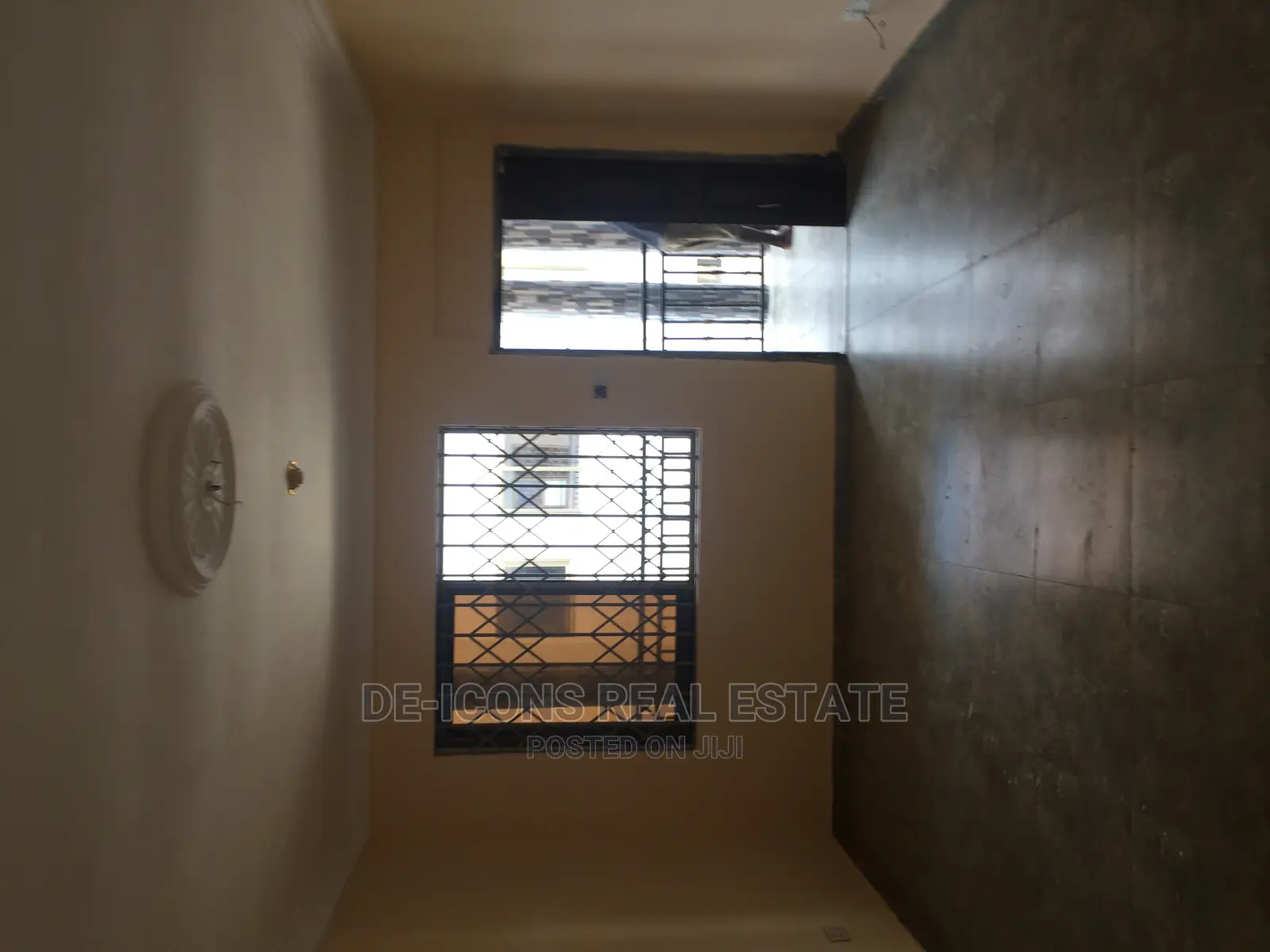2bdrm Duplex in De-Icons Real, Ga South Municipal for rent