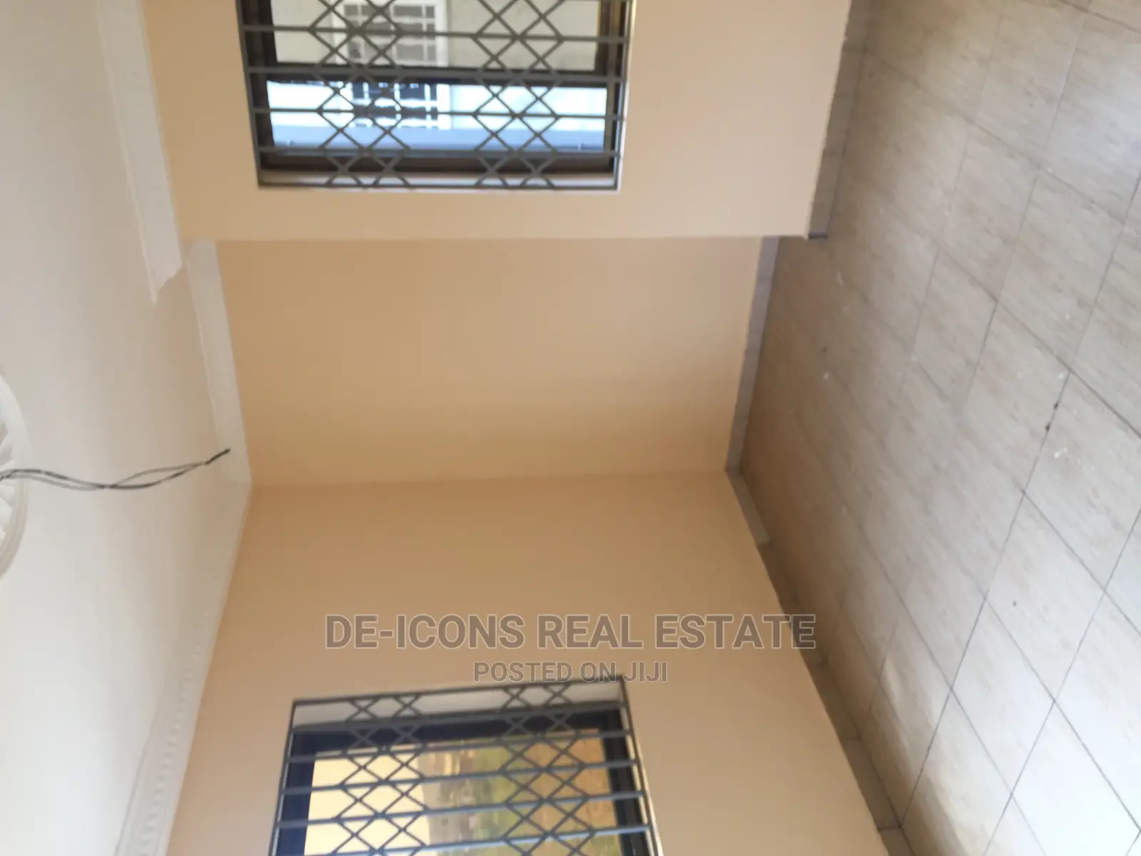 2bdrm Duplex in De-Icons Real, Ga South Municipal for rent