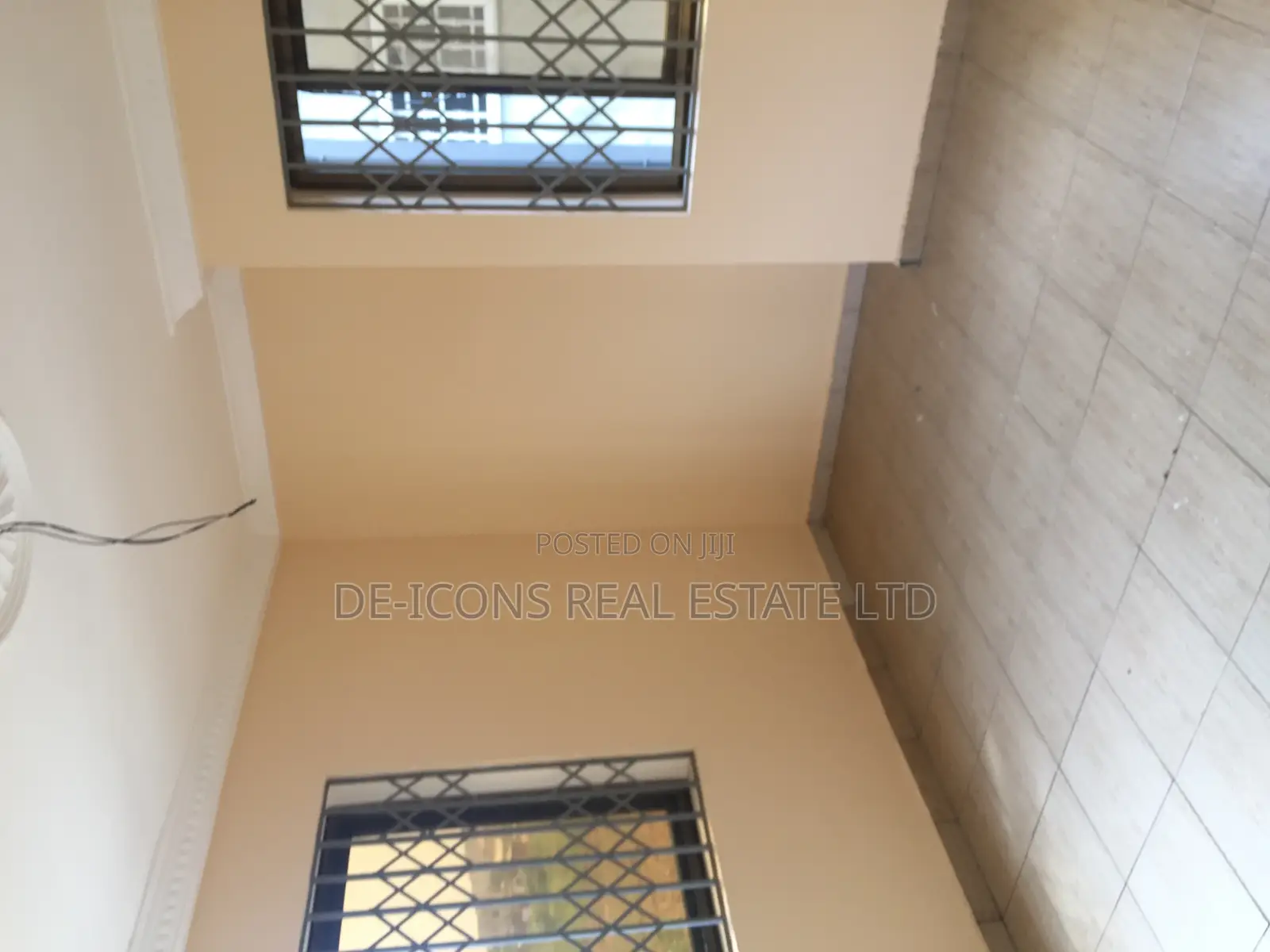2bdrm Duplex in De-Icons Real, Ga South Municipal for rent