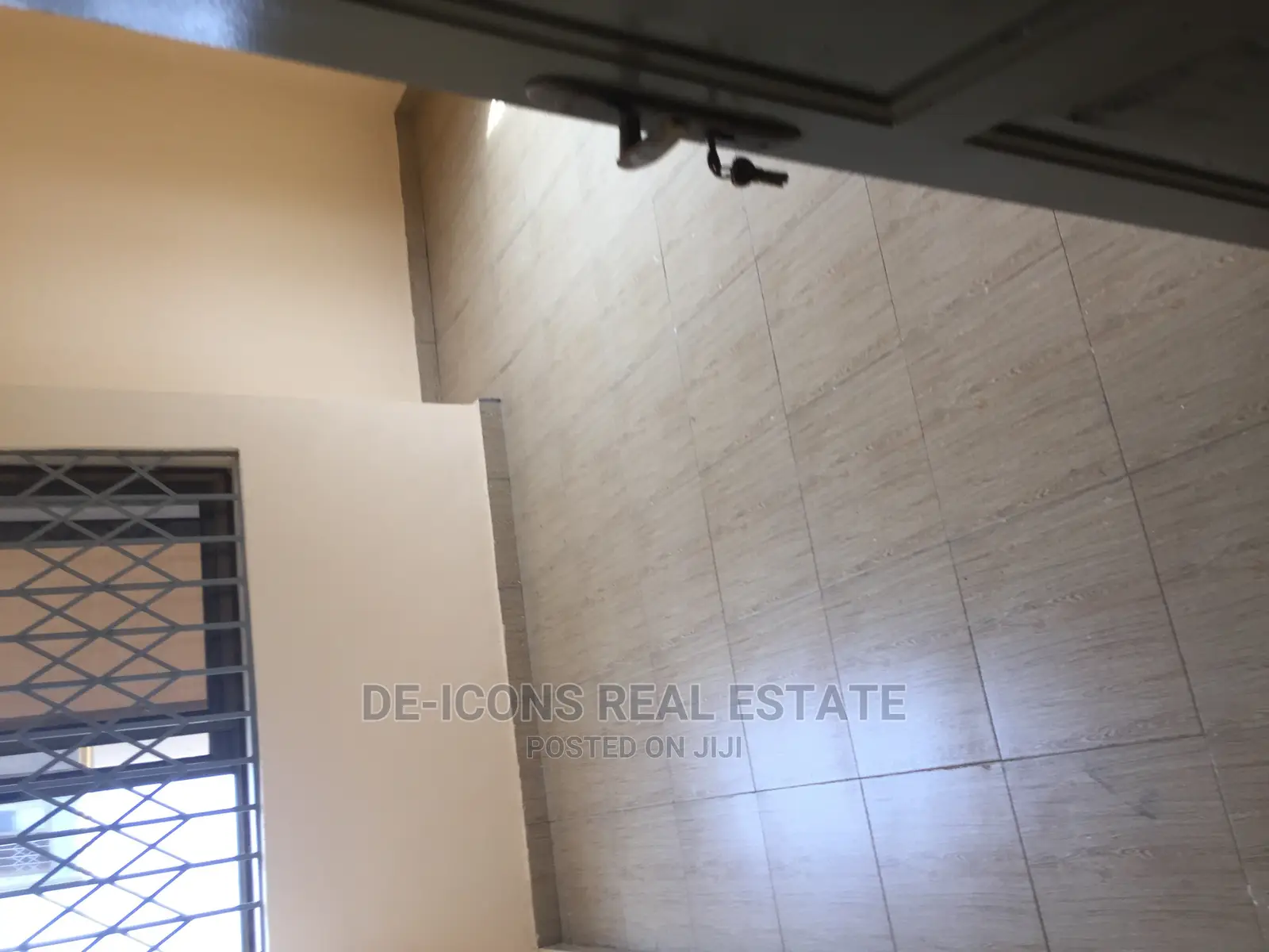 2bdrm Duplex in De-Icons Real, Ga South Municipal for rent