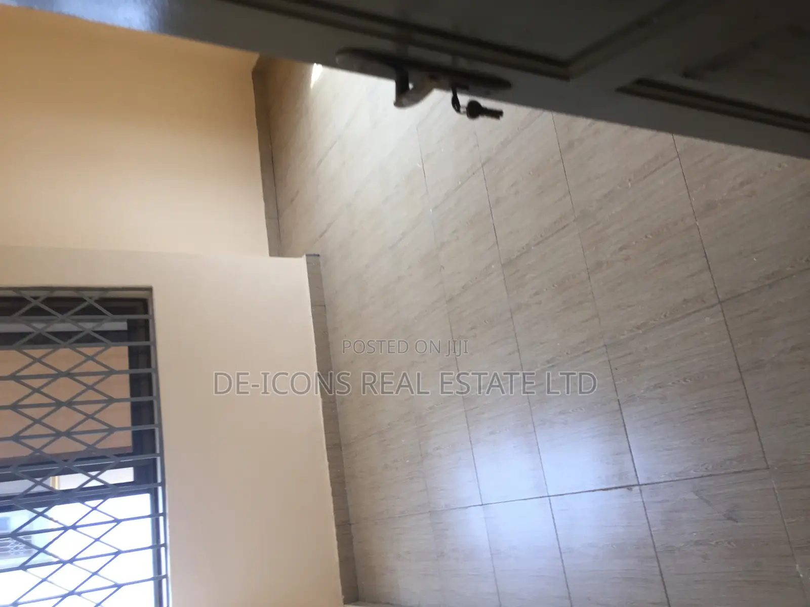 2bdrm Duplex in De-Icons Real, Ga South Municipal for rent