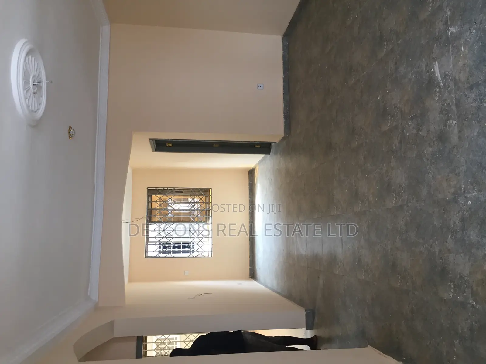 2bdrm Duplex in De-Icons Real, Ga South Municipal for rent