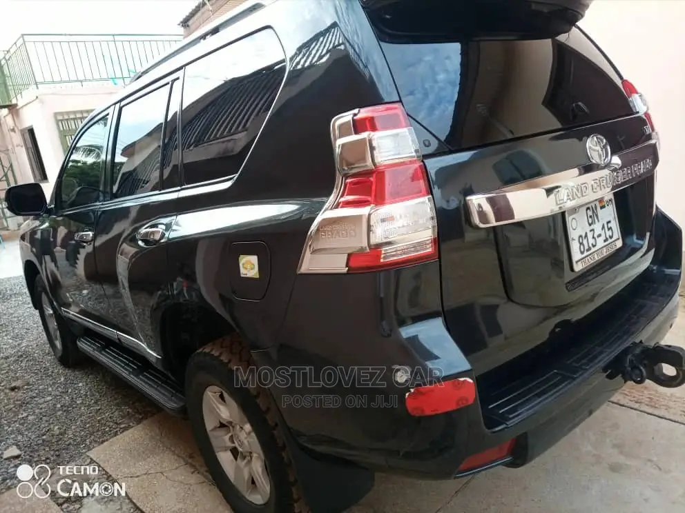Car Rentals Luxury Landcruisers V8 for Rent in Accra Ghana