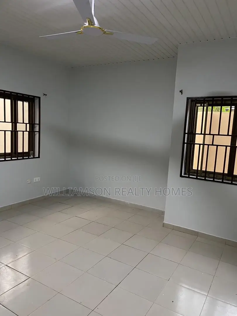 3bdrm House in Hfc Estate, Spintex for rent