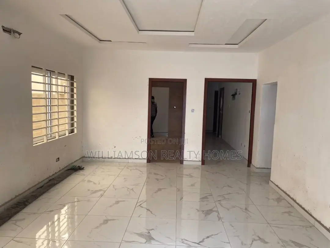 3bdrm House in Devtraco Estate, Spintex for sale