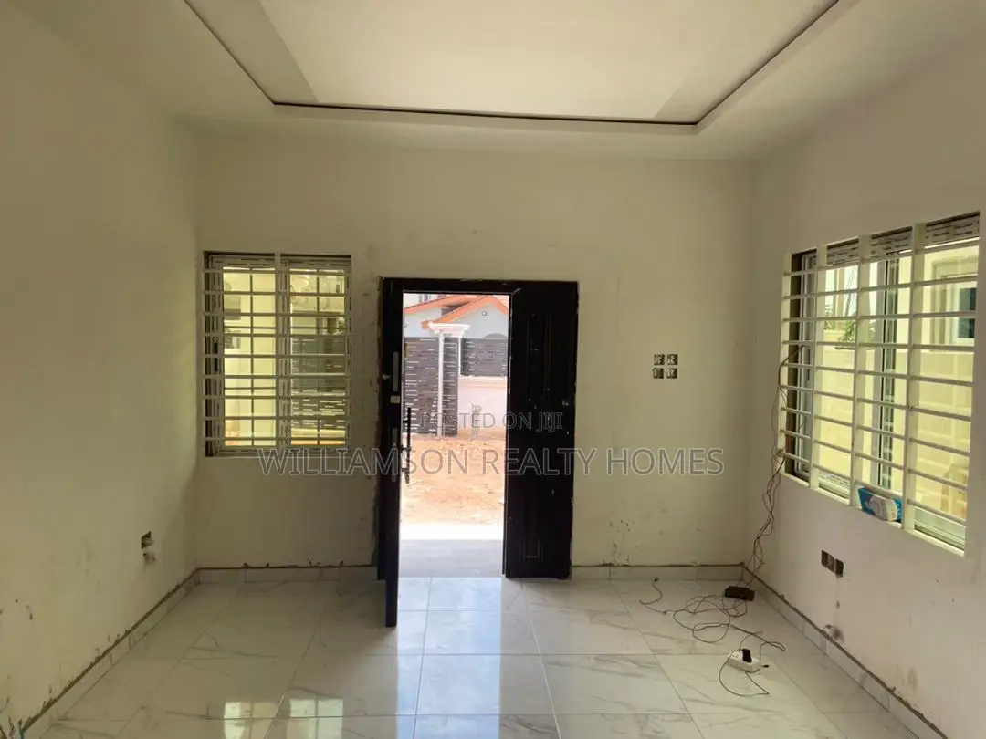 3bdrm House in Devtraco Estate, Spintex for sale