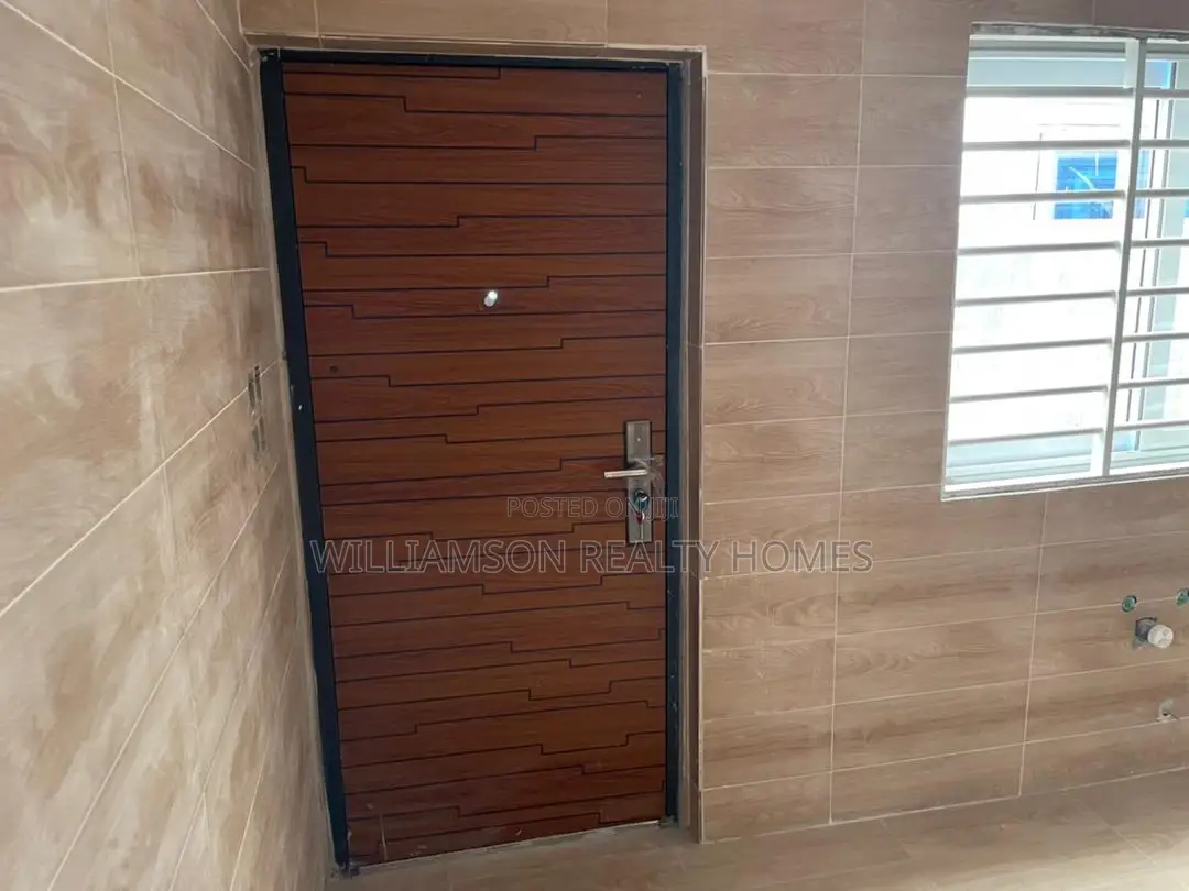 3bdrm House in Devtraco Estate, Spintex for sale