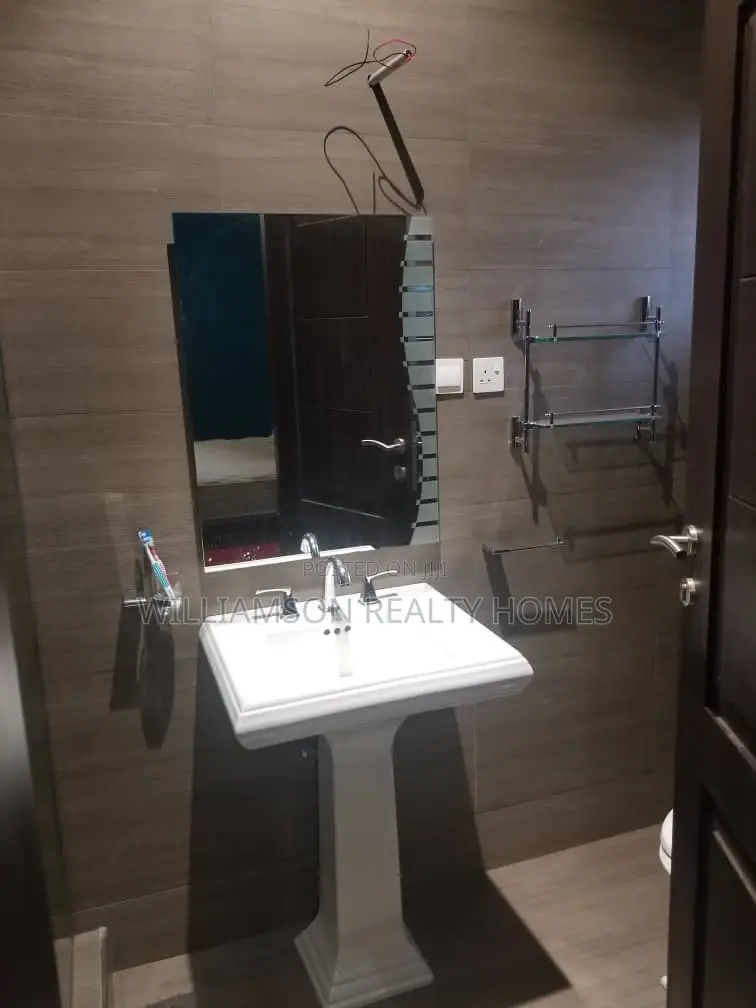 3bdrm House in Devtraco Estate, Spintex for sale