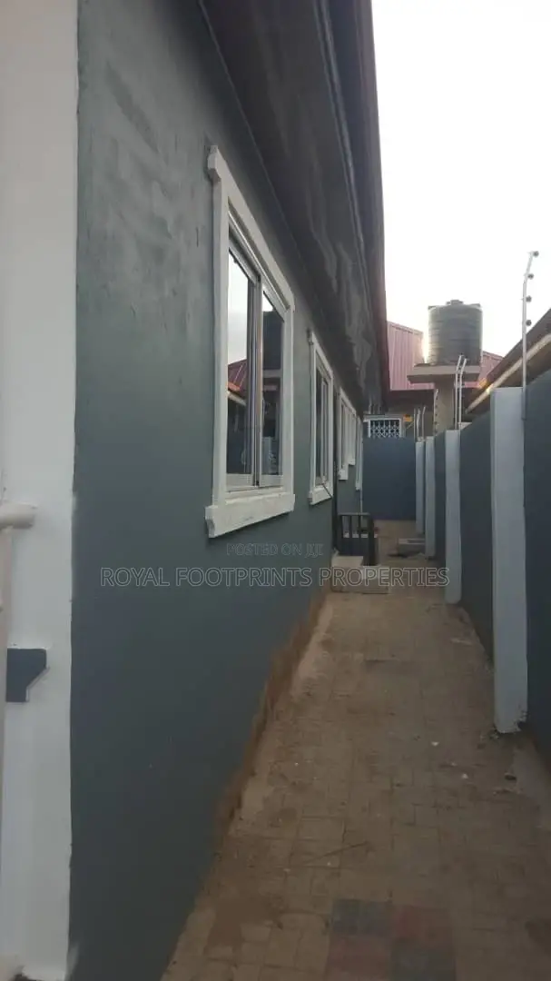 4bdrm House in Accra Metropolitan for sale