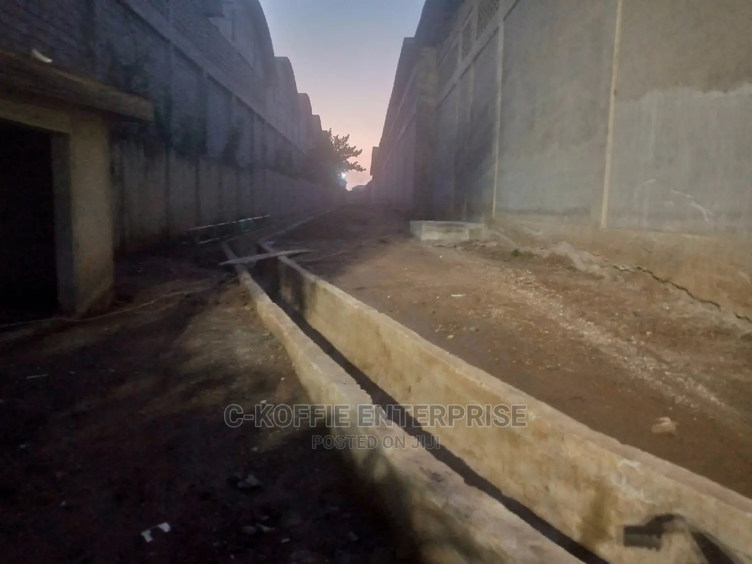 1000 Sqm Warehouse at Spintex for Rent